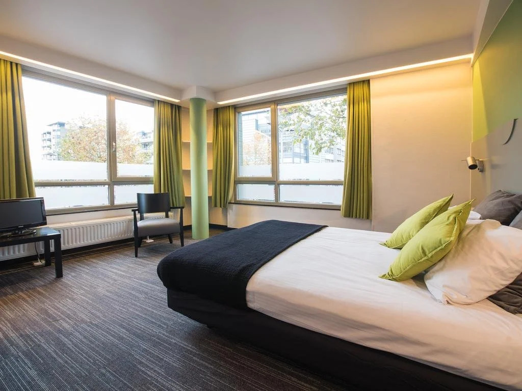 Green Hotel
