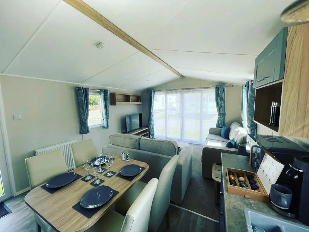 J2 static caravan at Fairway Holiday Park