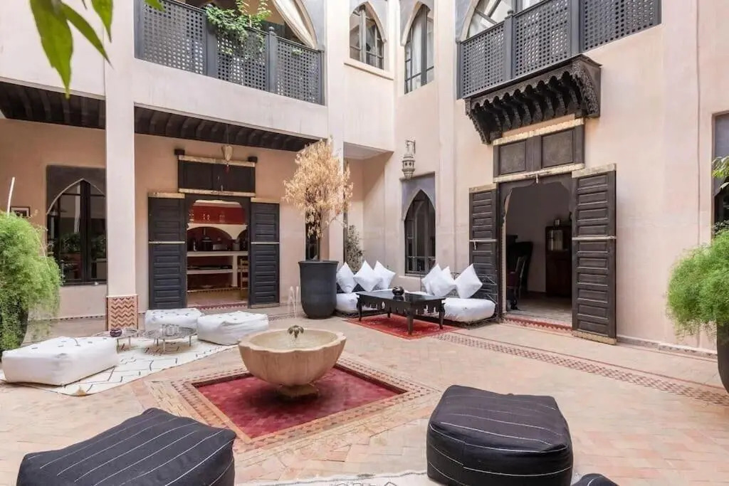 Riad Basidi piscine chauffée sur le toit de la médina