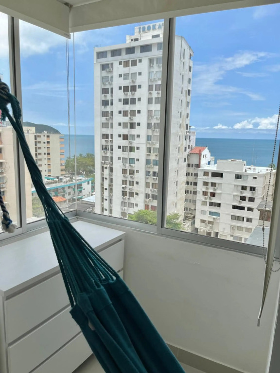 Apartamento en el Rodadero, Confortable y amplio, con vista al mar, a 80mt de la playa, DELAMAR Apartmet