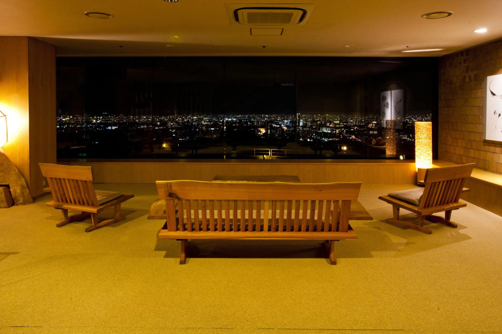山荘 風の杜 Sanso Kazenomori