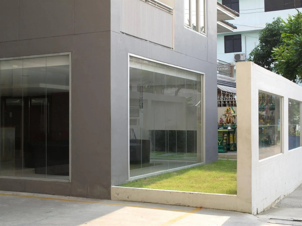 UTD8 Hotel and Residence