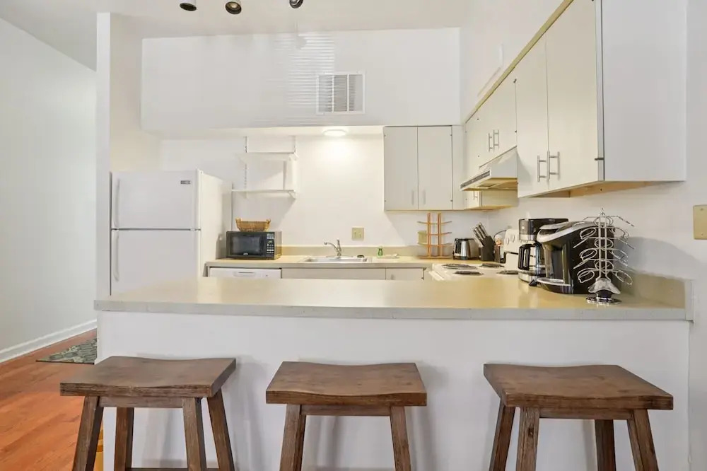 Charming Soulard Retreat With Historic Character 1 Bedroom Apts
