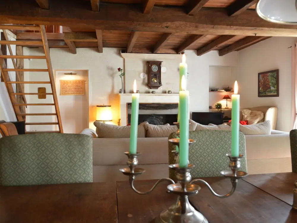 Countryside Family Haven for 8 With Pool