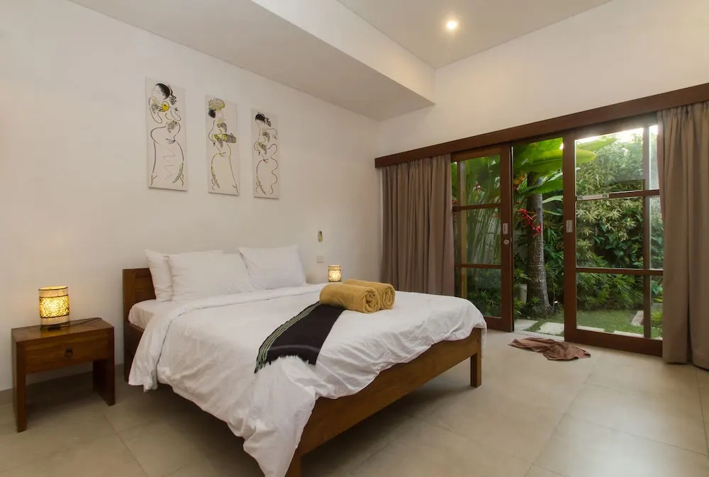 Echo Beach Villa