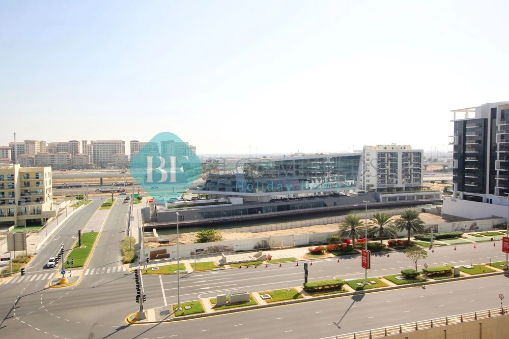 Relaxing Condo in Al Raha Beach