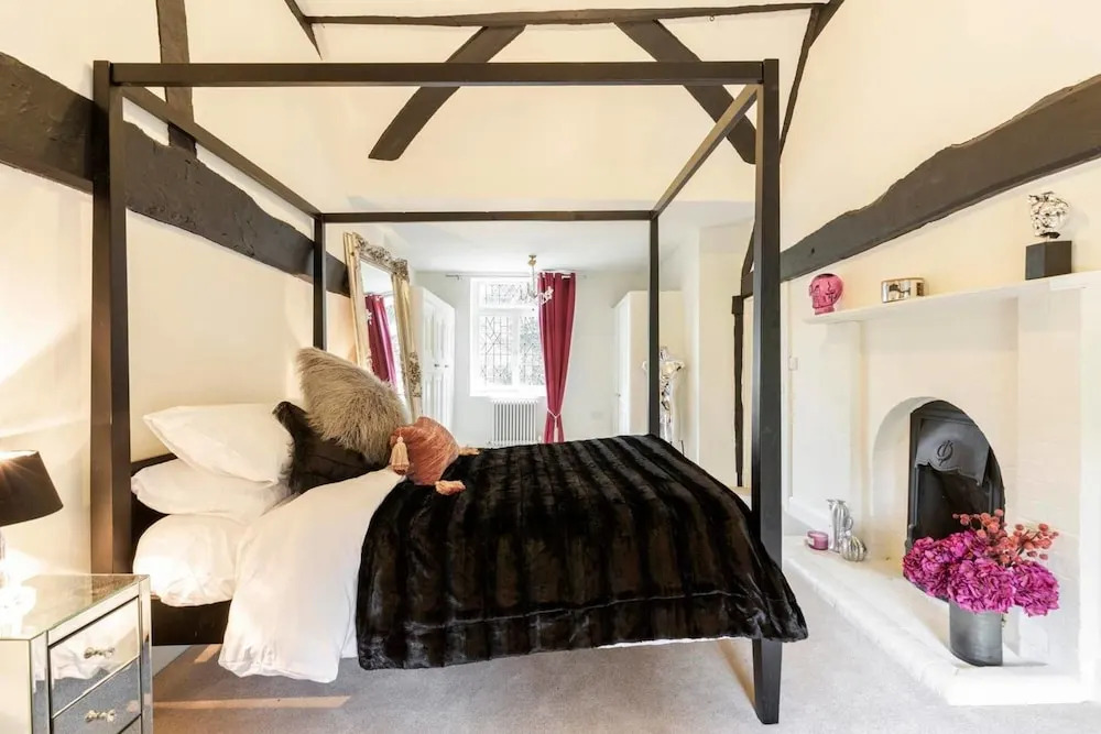 Beautiful 4 Bedroom Property