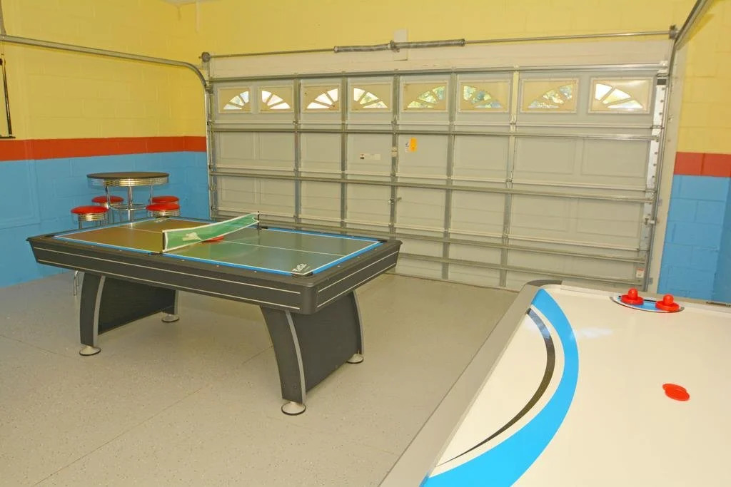 Jonathan's Executive Mansion
