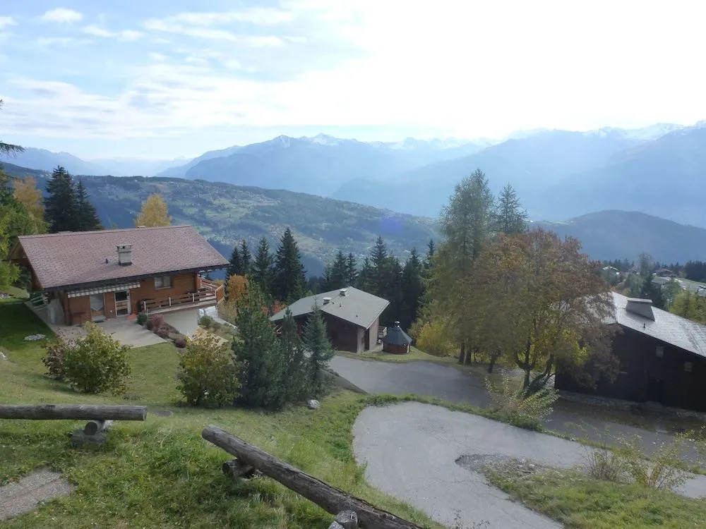Chalet Clématites