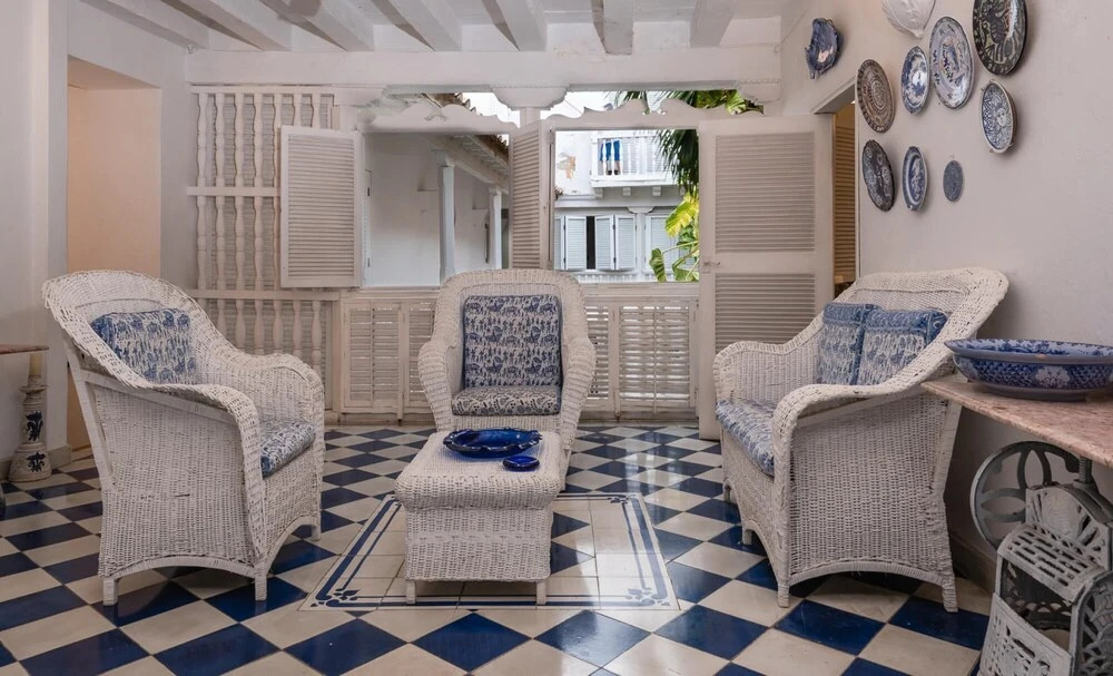 Incredible 3BR Apartment w Pool Rooftop in Centro Amurallado