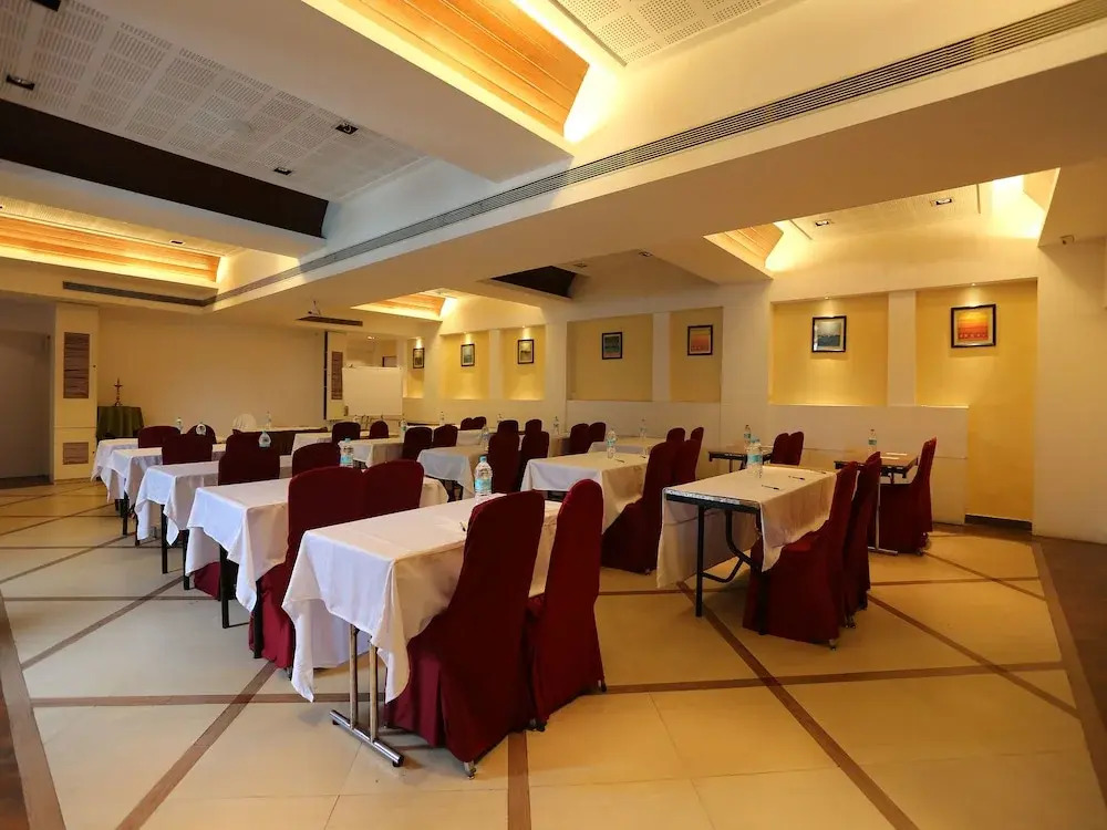 OYO 623 Hotel Suncity Premiere