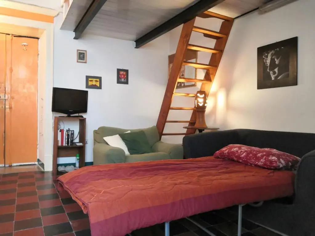 Affascinante Monolocale in palazzo storico, 50mtr da piazza Azuni
