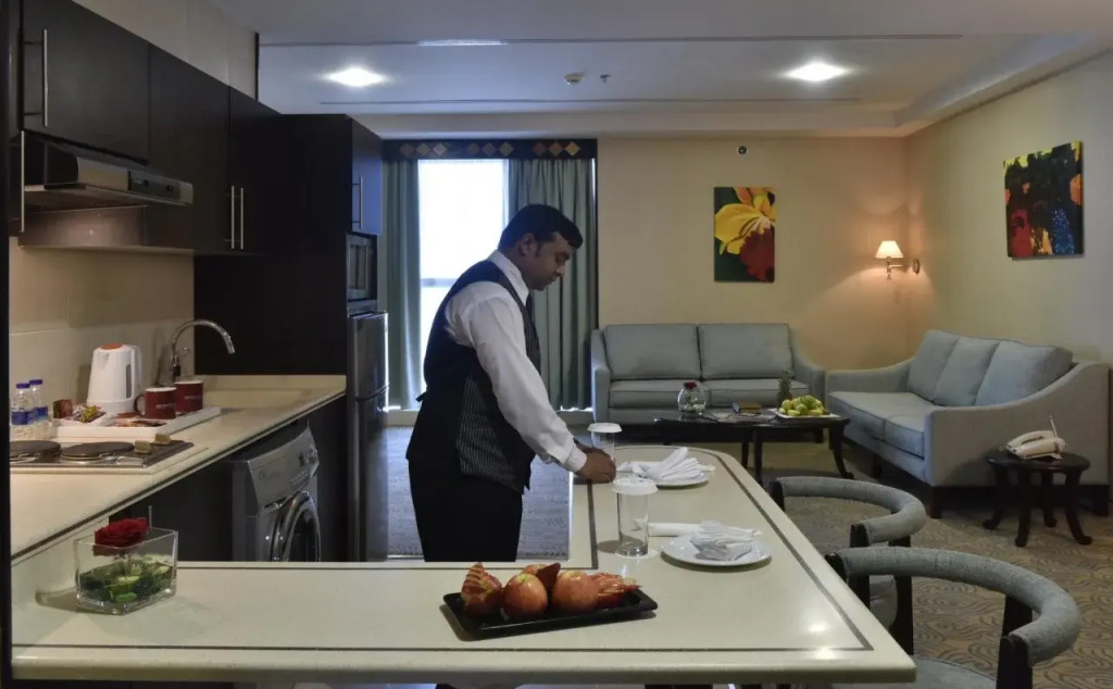 Awaliv Hotel