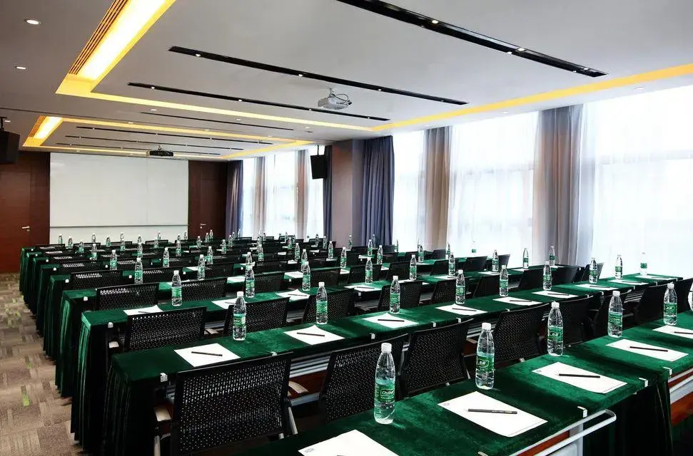 Hampton By Hilton Nanjing South Railway Station