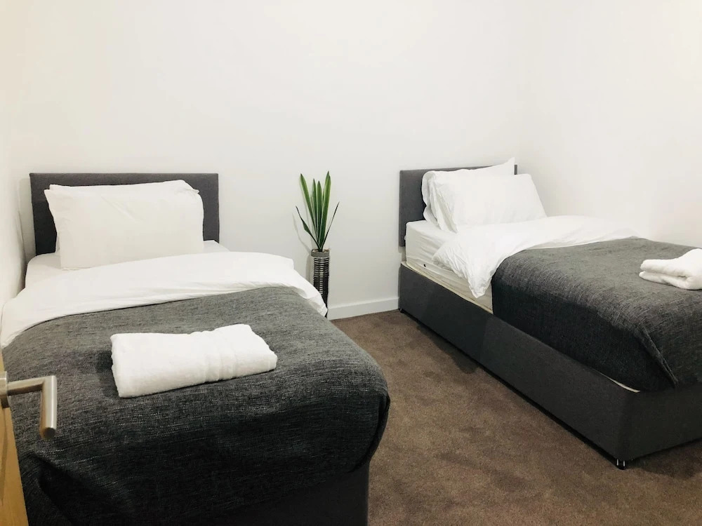 Showcase Apartments - Highcross House Apart Hotel