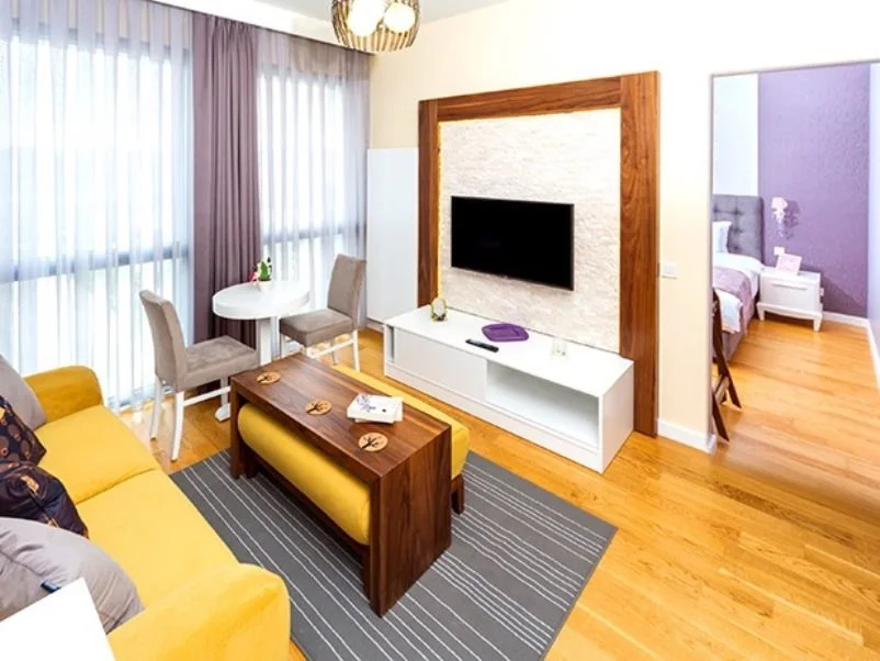 Mera Suites Airport
