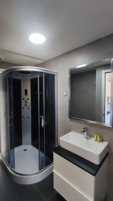 Summertime Signature Suites