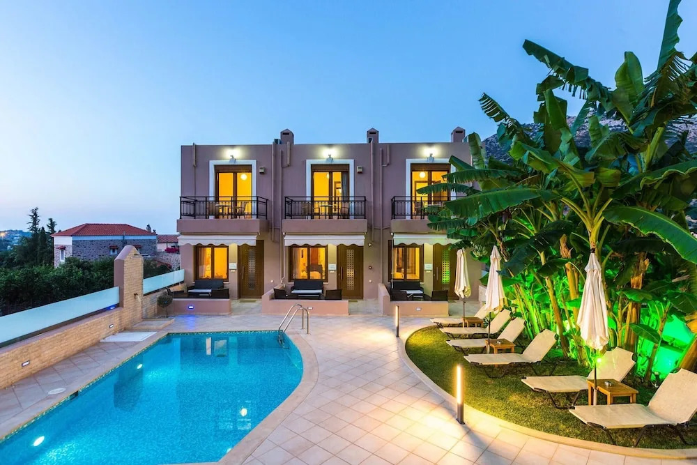 You can Have a Grand Vacational Experience by Staying Here