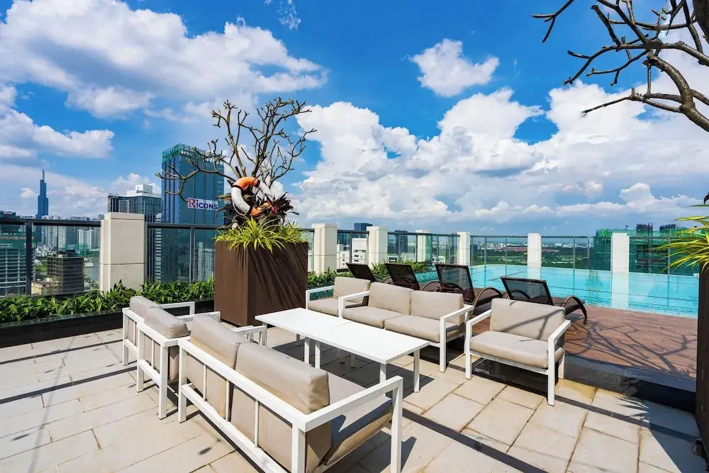 Sunny Madison Luxury Residence