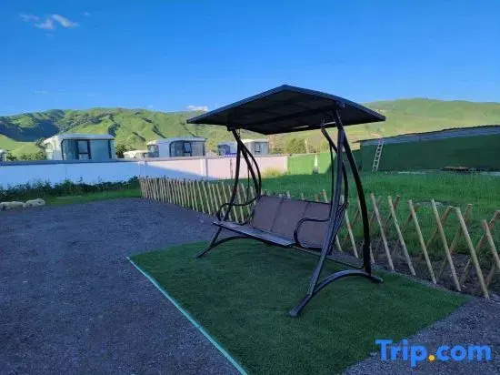 Zuoshi Yun Shui Youyou Homestay (Nalati Scenic Area)