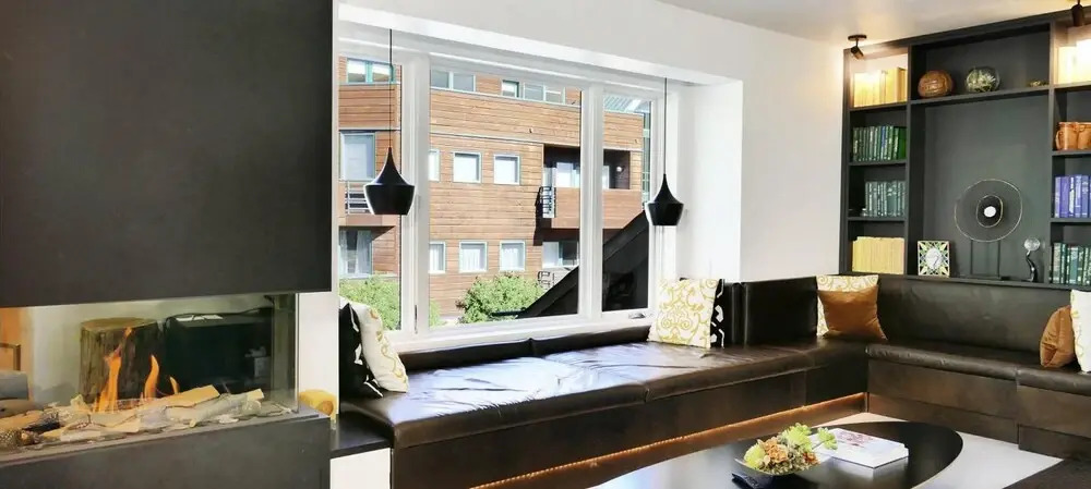 Downtown Modern Creekside by Exceptional Stays