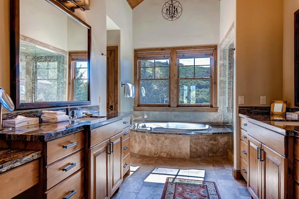 Snowtop Manor by Park City Lodging