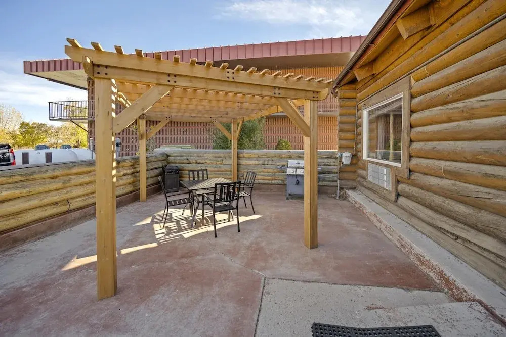 Ponderosa Inn