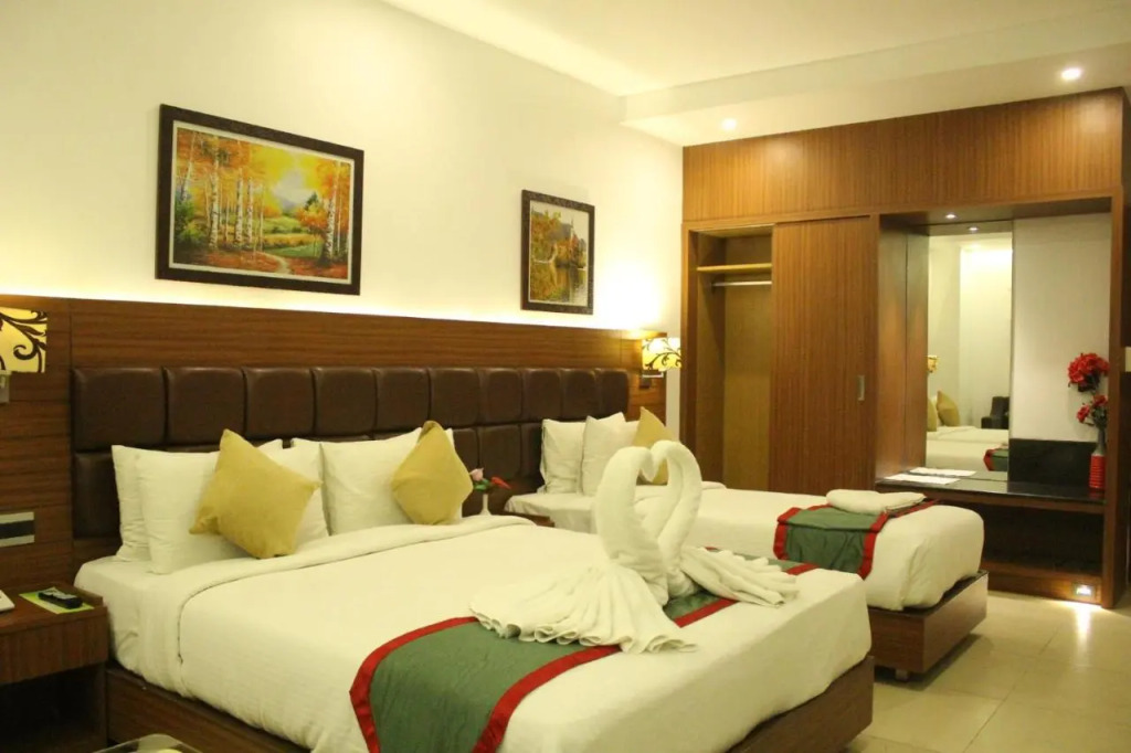 Hotel Nk Grand Park Airport Hotel