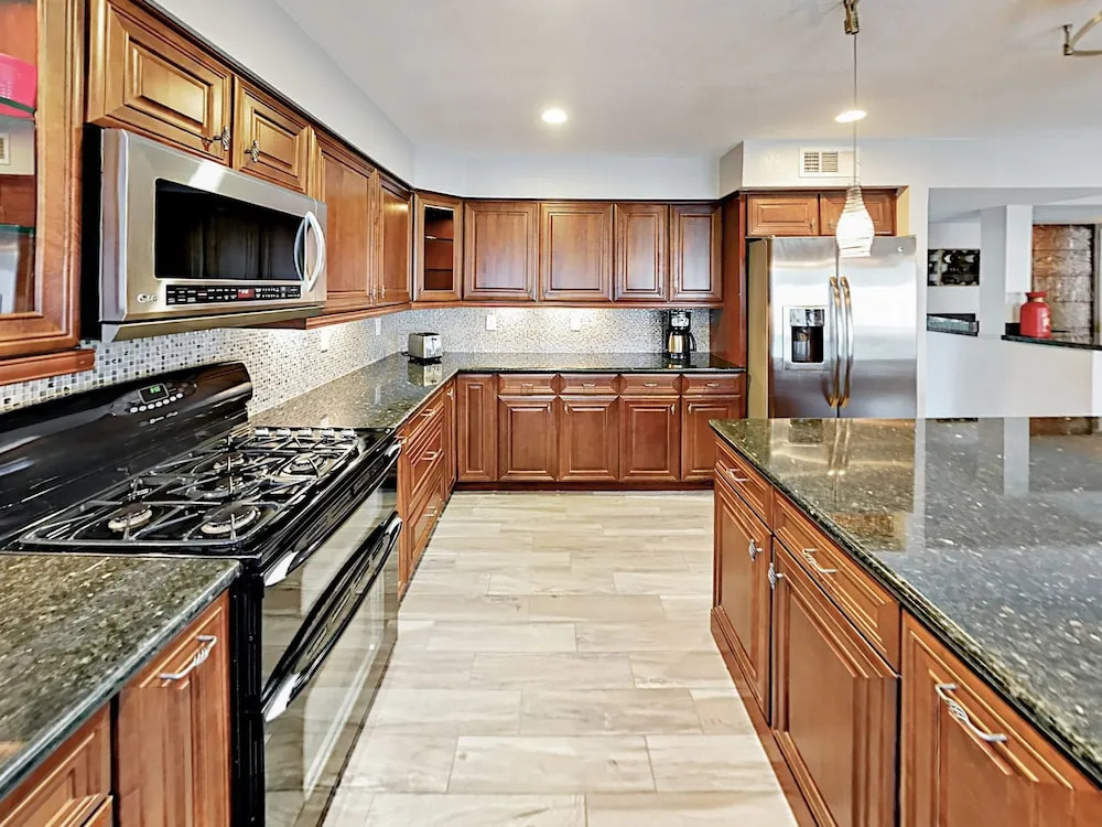 Scottsdale Oasis Home 4 Bedrooms 2.5 Bathrooms Home