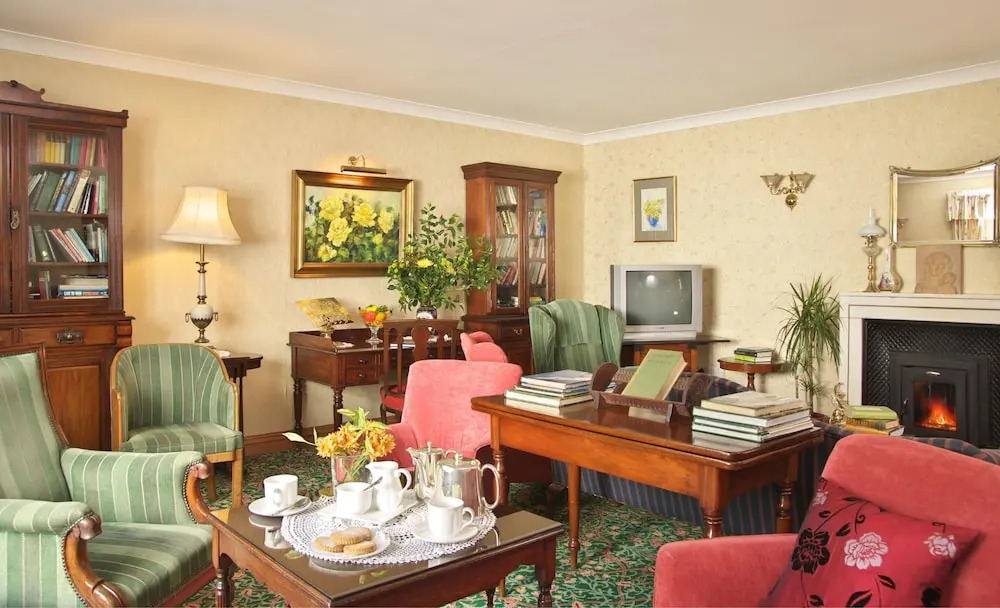 Seaview House Hotel