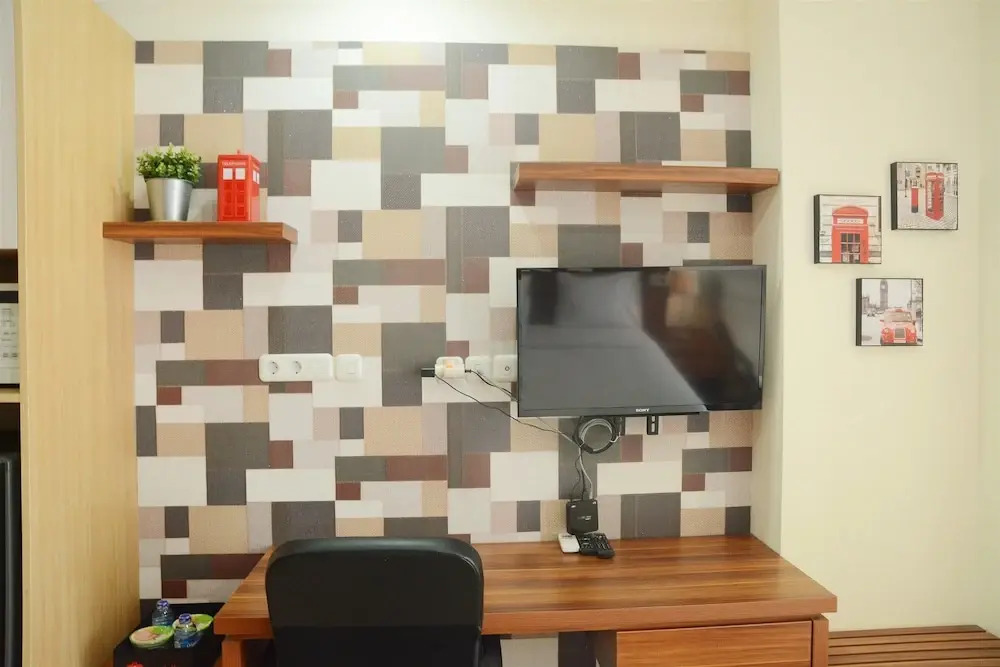 Warm and Best Studio Menteng Park Apartment