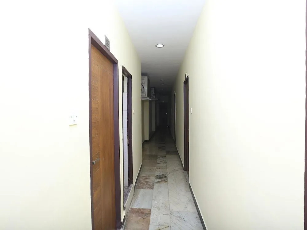 SPOT ON 6856 Eshi Guest House