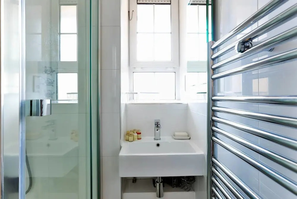 2BR Apartment - 10mins to Canary Wharf!