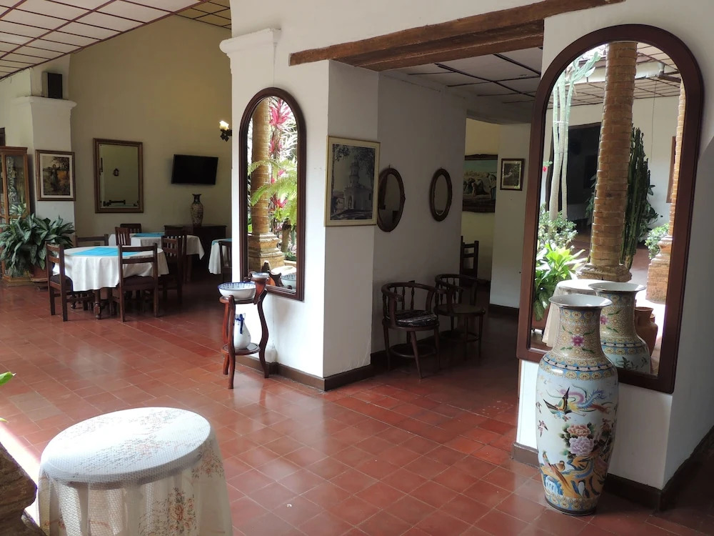 Hotel Real