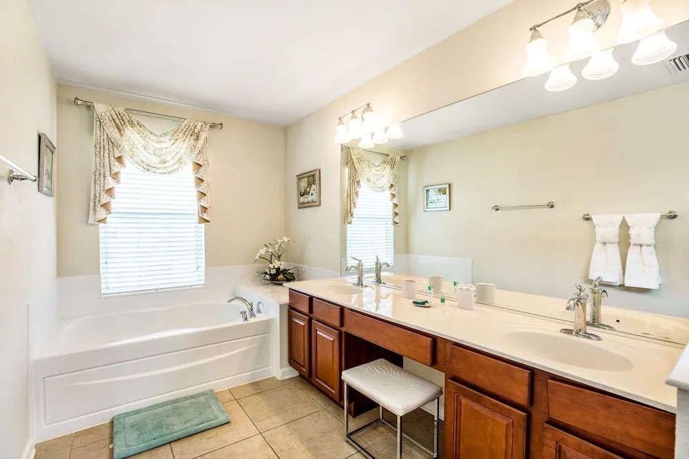 Luxury Modern Home With CDC Cleaning Standards, 2 Miles From Disney #6wh546