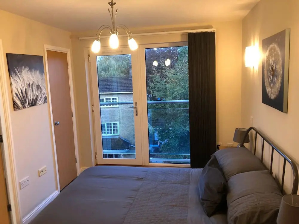 Meadow View Apt 2BR & 2 Bath Parking Near St Neots