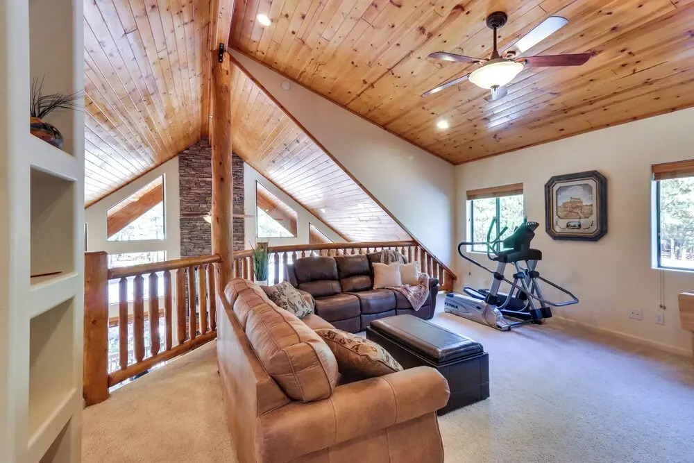 Wraparound Deck + Large Yard: Pinetop Home!