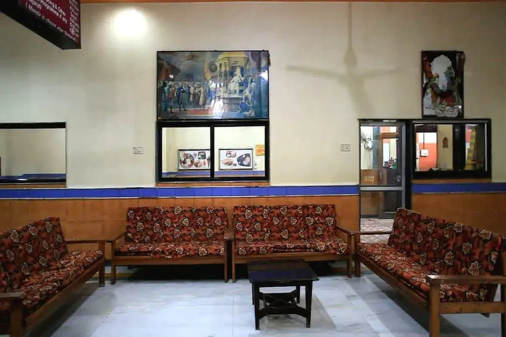 Hotel Kaustubh