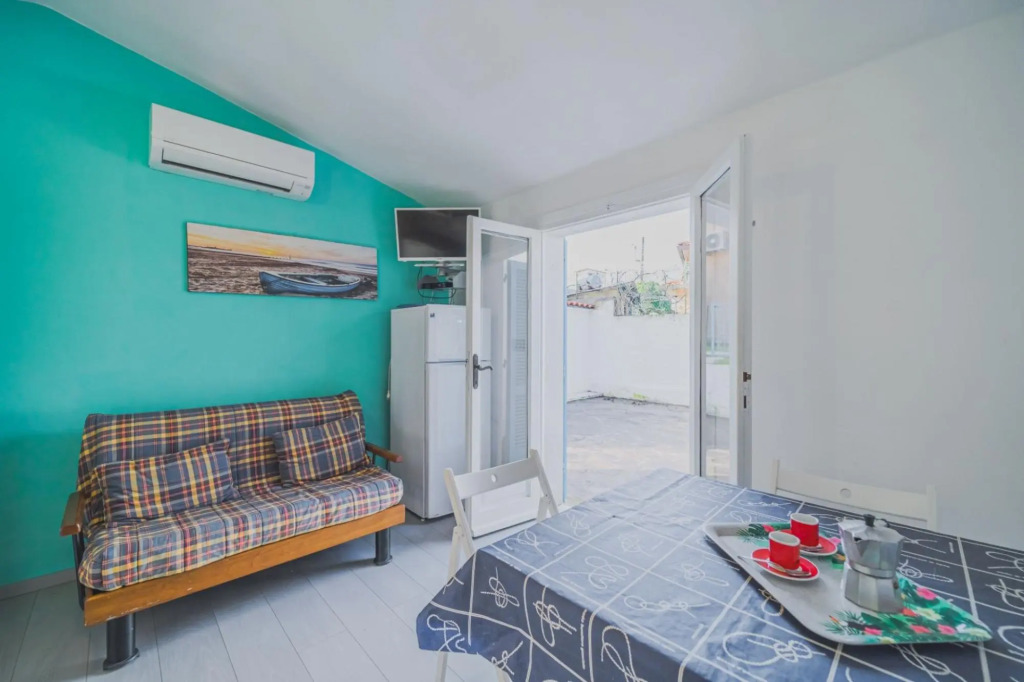 Casa Pareti 30 meters from the sea with parking space-CASA SUL MARE A PARETI