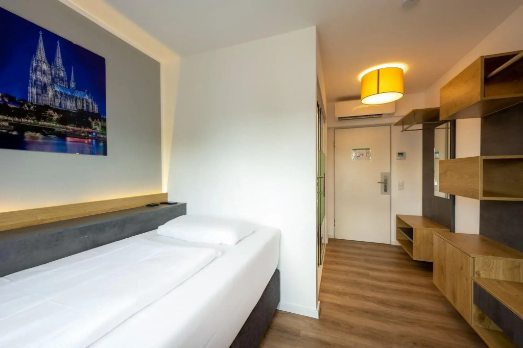 Hotel Triton