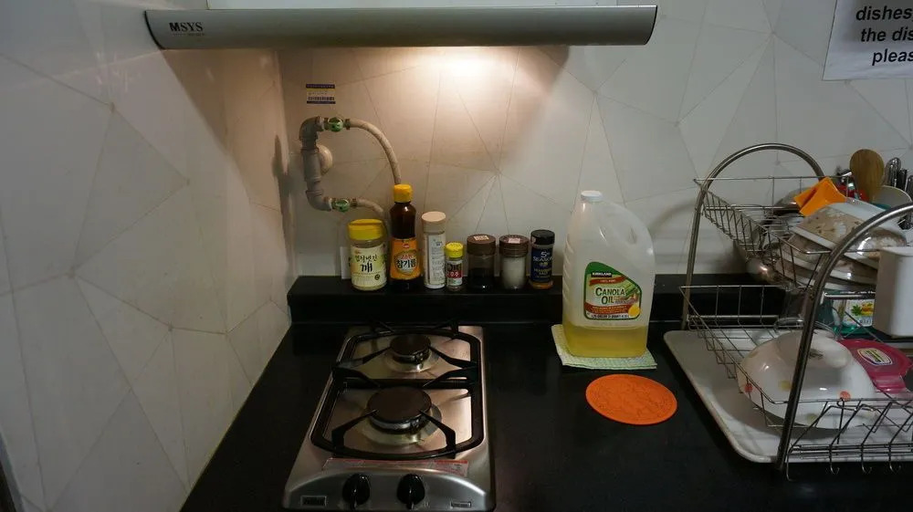 HI Guest House - Hostel