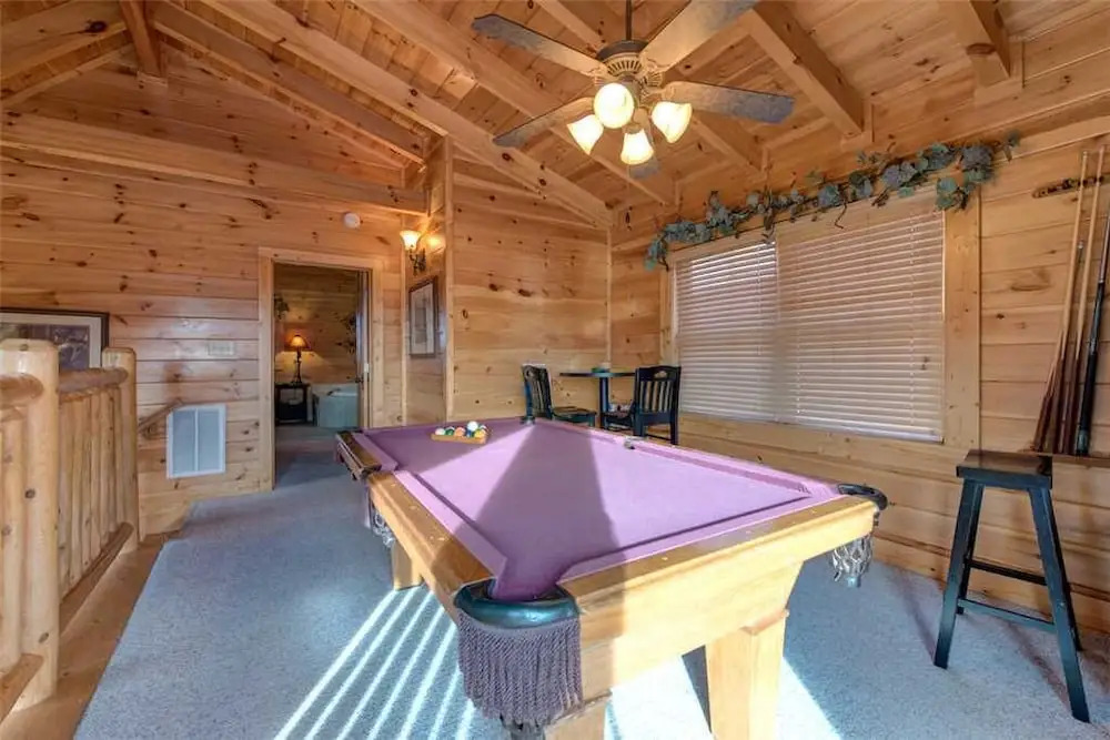 Serenity Peak 3 Bedroom Home with Hot Tub