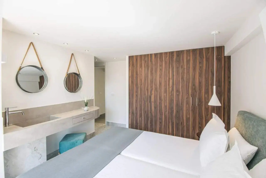 Nama Sea Side Suites