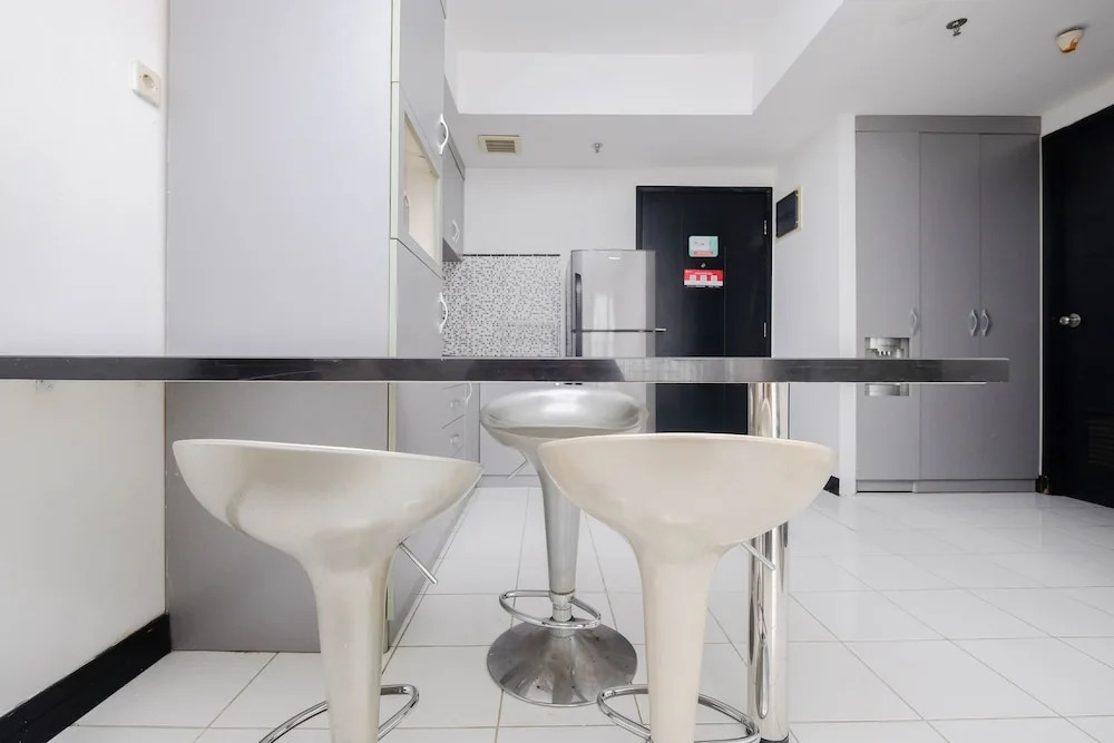 Nice And Elegant 1Br At The Wave Kuningan Apartment