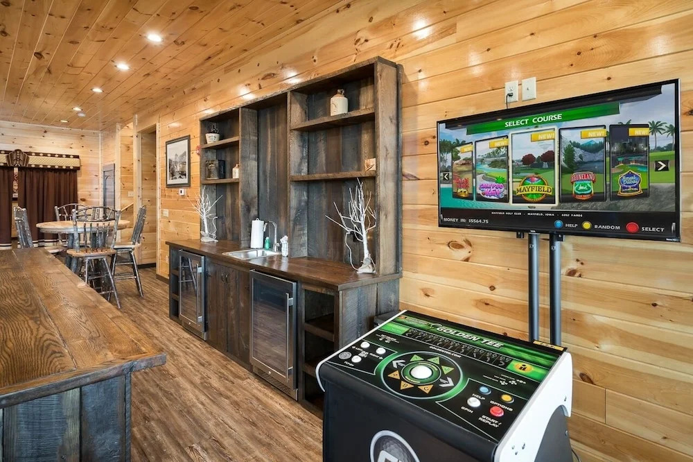 Greystone Pointe Lodge 15 Bedroom Residence by Redawning