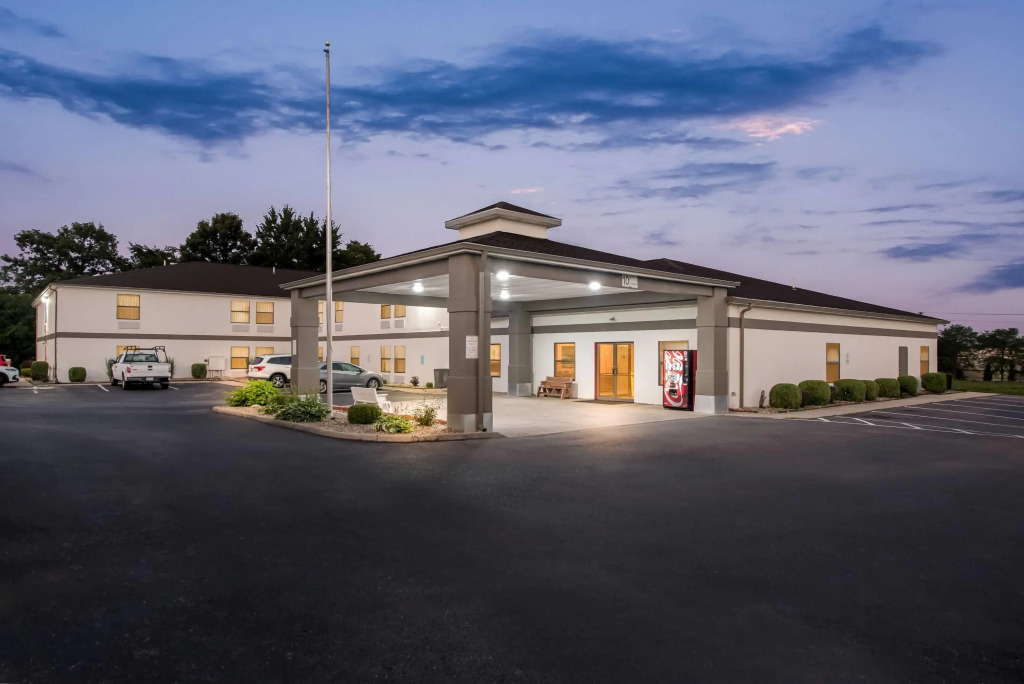 Super 8 by Wyndham Bellefontaine