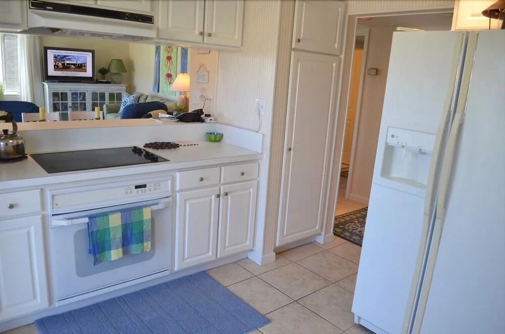PPV F-3 - 2 Br Condo