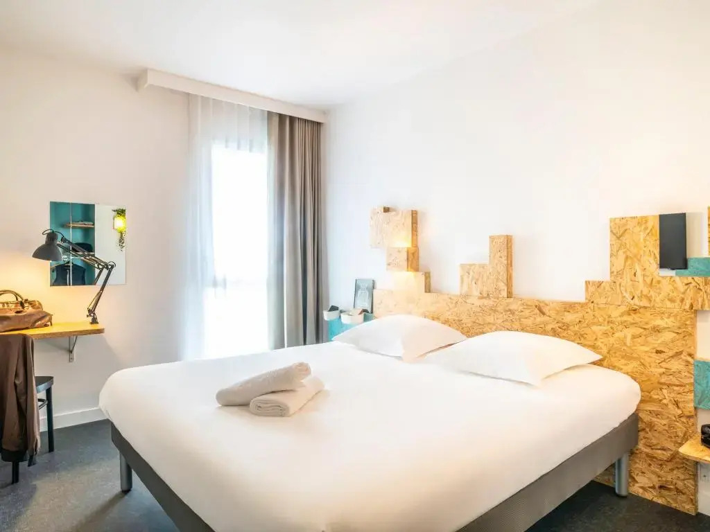 greet Hotel Rennes Pace