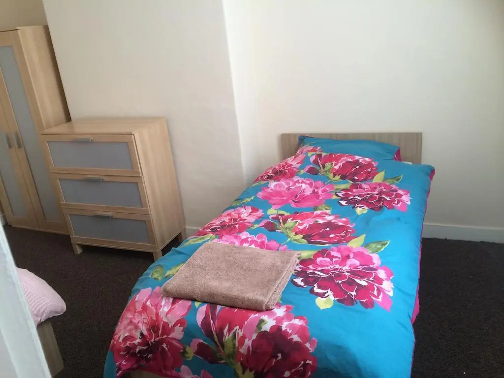 Yarm Road Serviced House