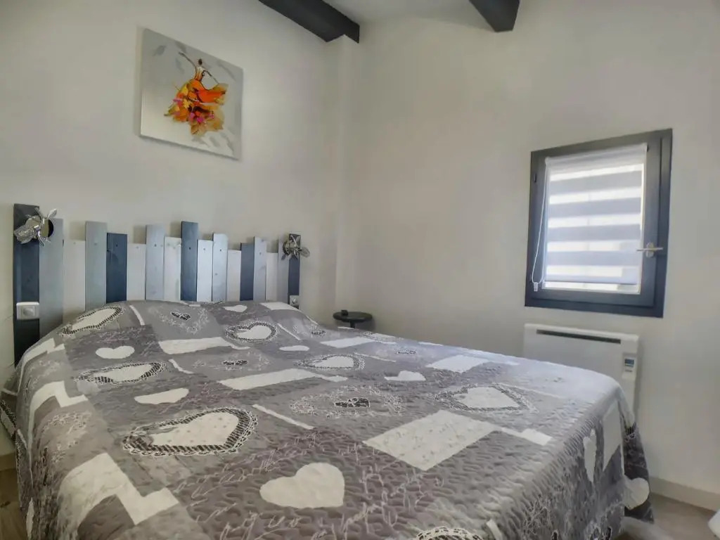 Appartement Saintes-Maries-de-la-Mer, 6 pièces, 8 personnes - FR-1-475-72